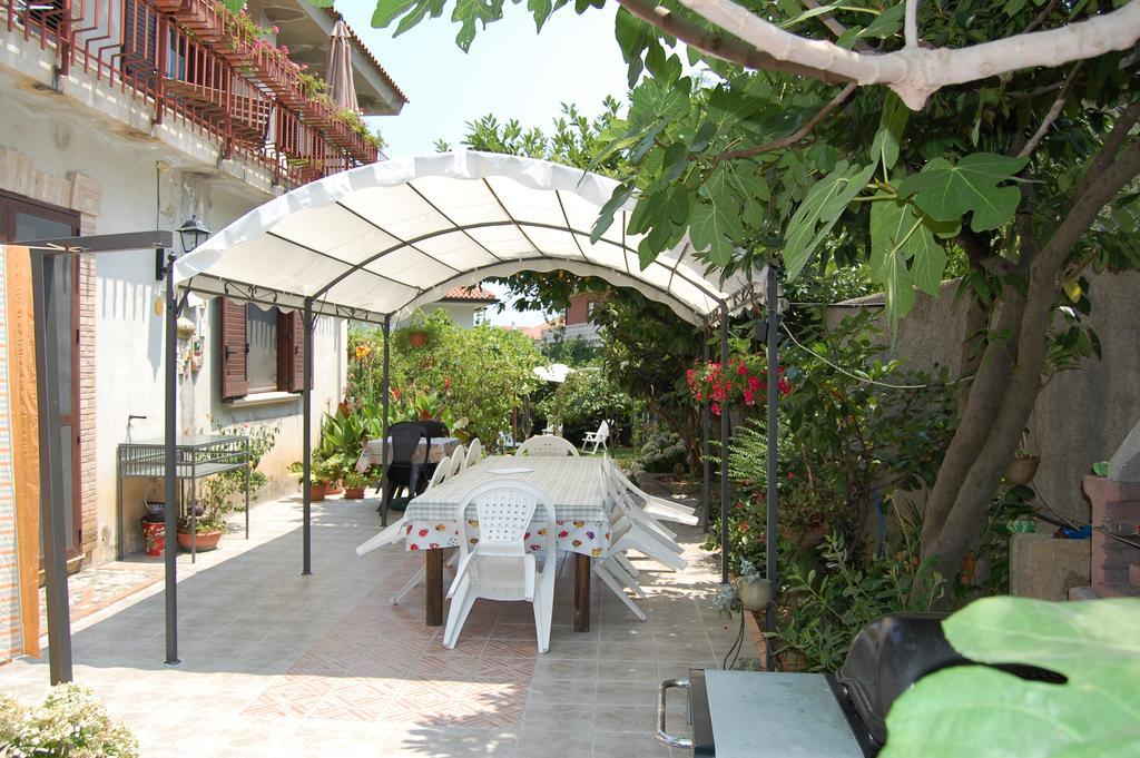 B&B Villa Francesca Soverato Marina Exterior photo
