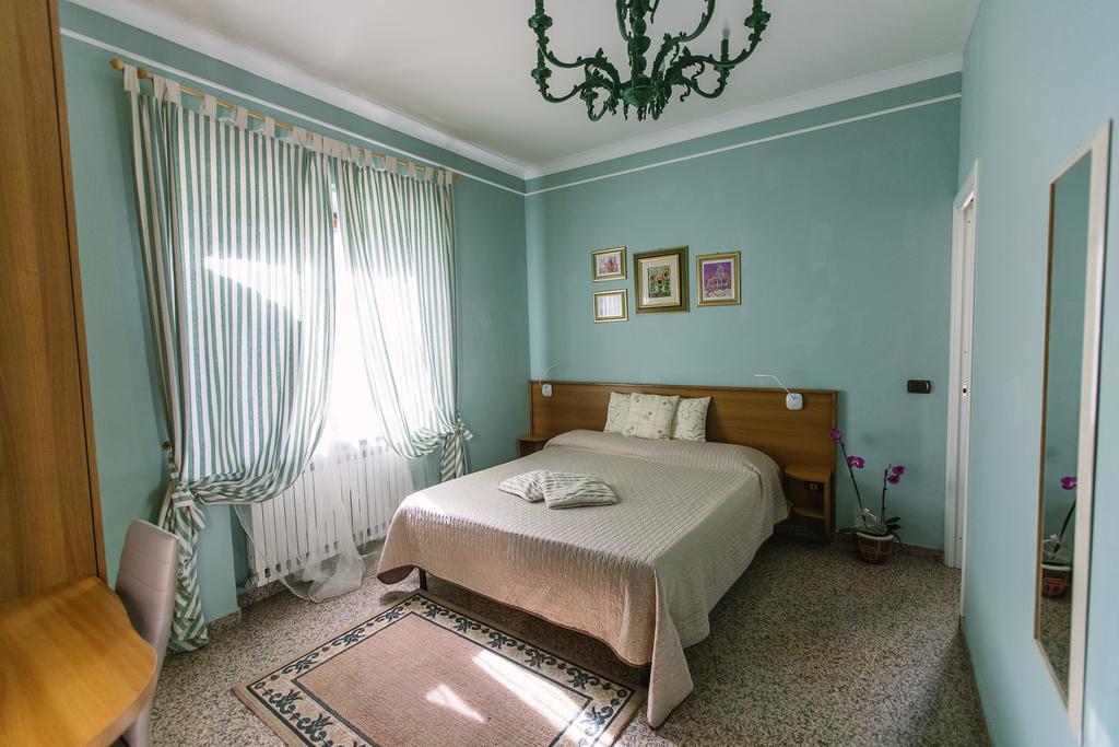 B&B Villa Francesca Soverato Marina Exterior photo